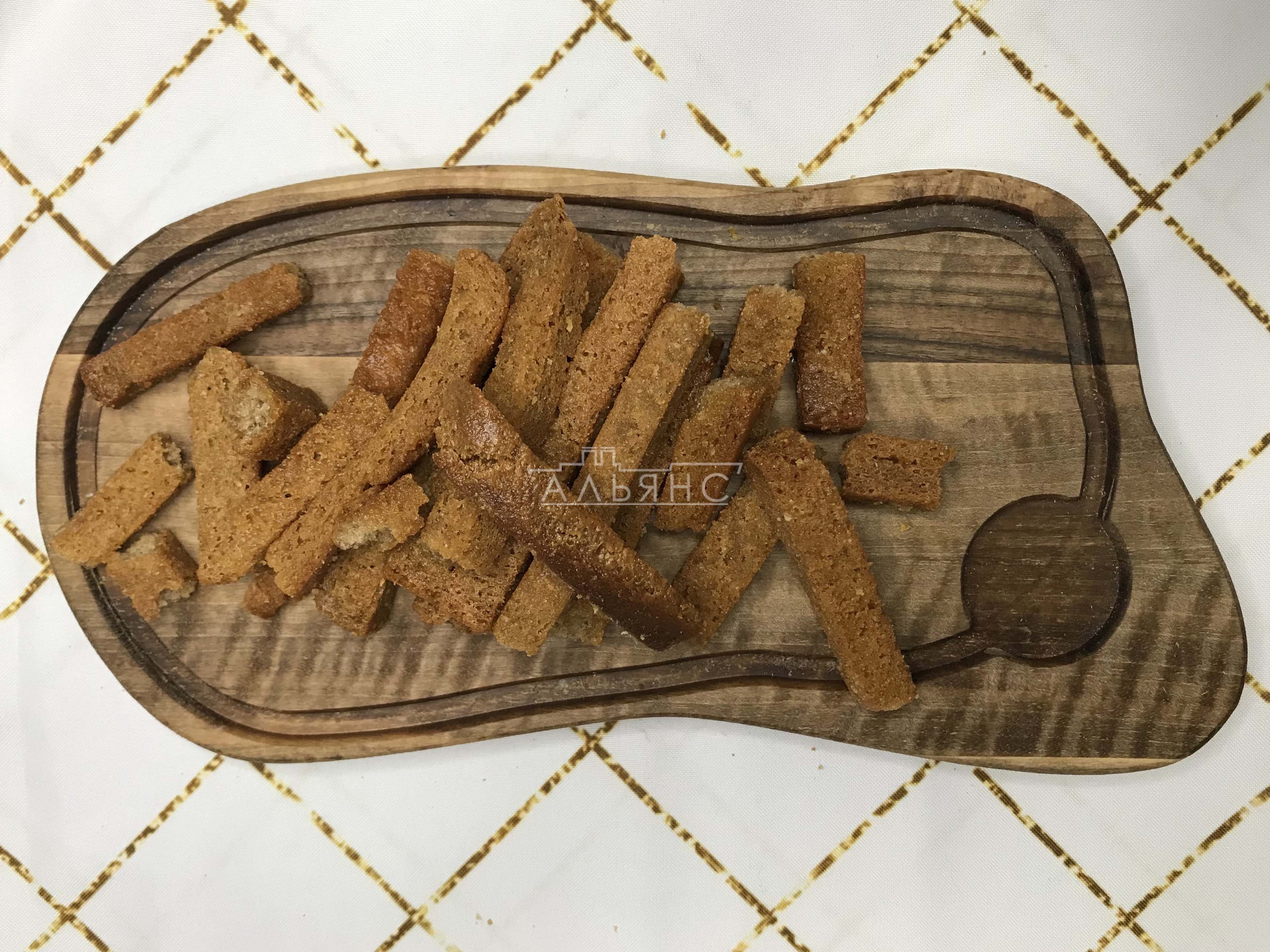 Деревенские гренки с чесноком в Иркутске