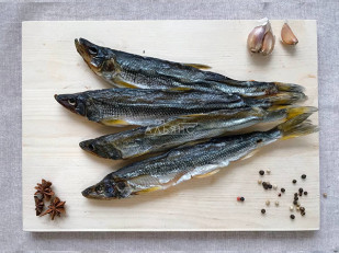 Деревенские гренки со вкусом Чеснока и зеленью (Сурские): Корюшка вяленая без икры