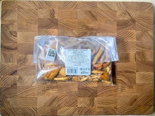 Сыр 150 гр ГОРНЫЙ СЫРОВАР (Ассорти копчёный с укропом и чесноком) в Иркутске