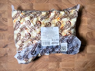 Сыр 1 кг ГОРНЫЙ СЫРОВАР (Косичка): Сыр ГОРНЫЙ СЫРОВАР (Бочонок с паприкой)