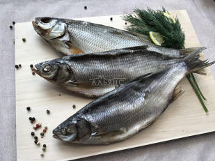 Деревенские гренки со вкусом Чеснока и зеленью (Сурские): Плотва вяленая